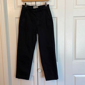 Everlane The Straight-Leg Crop. Size 2 Black